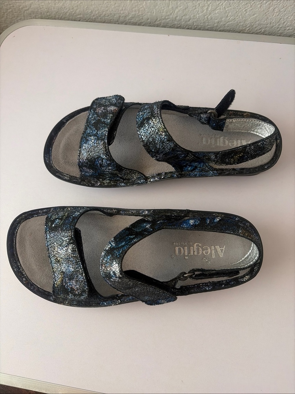 Alegria Kids Metallic Blue-Black Adjustable Sandals